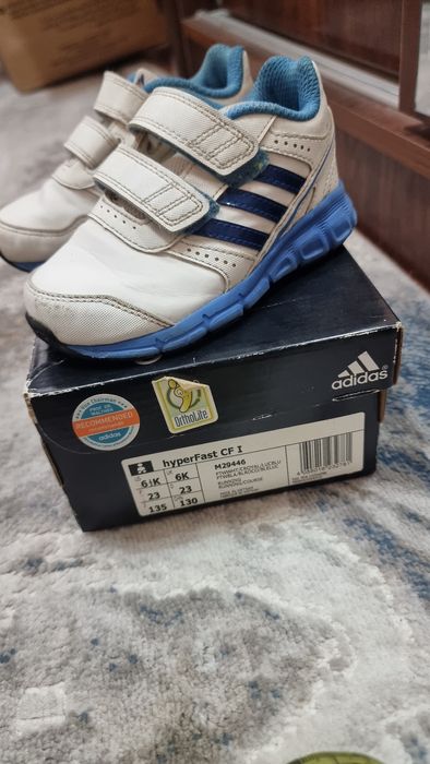 Детские кроссовки 23 размер adidas