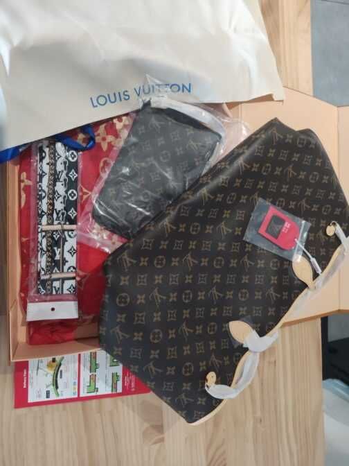 Geanta de mana dama  Louis Vuitton 511-19-1