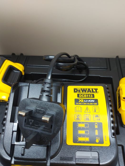 Нов безчетков комплект DEWALT DCK2063D2T