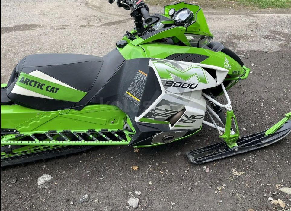 Продам снегоход Arctic Cat Sno Pro 800