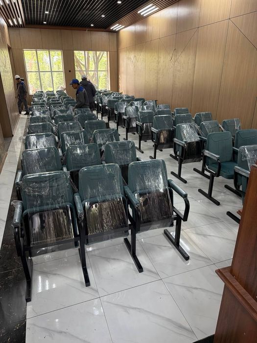 Театральные кресла для школ под заказ