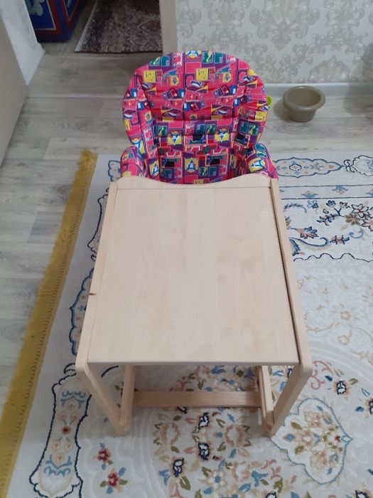 Детский  стол  трансформер