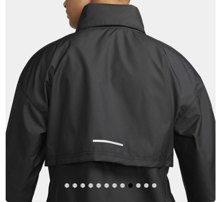 Дамска ветровка Nike