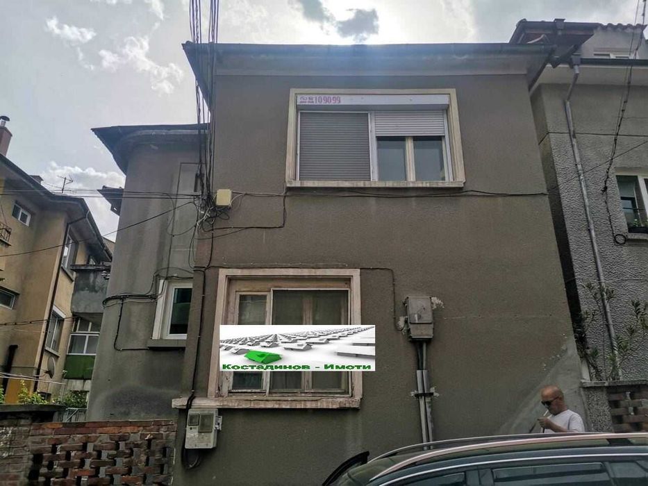 Етаж от къща в Гр. Асеновград ТОП ЛОКАЦИЯ