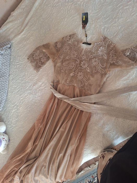 Продам платье новое, размер 52