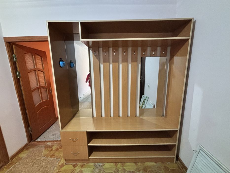 Прихожка, вешалка для прихожки