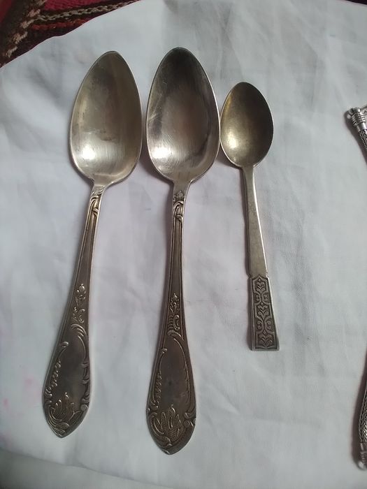 Kumush qoshiq sotiladi serebro grami 22.000 so'm