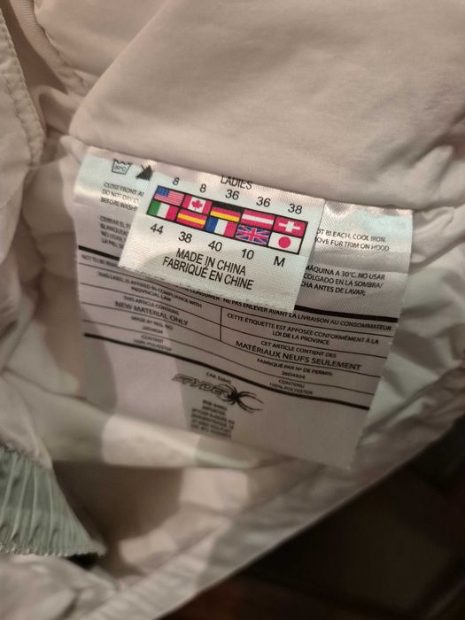 Ски,сноуборд яке Spyder 10.000mm , M размер