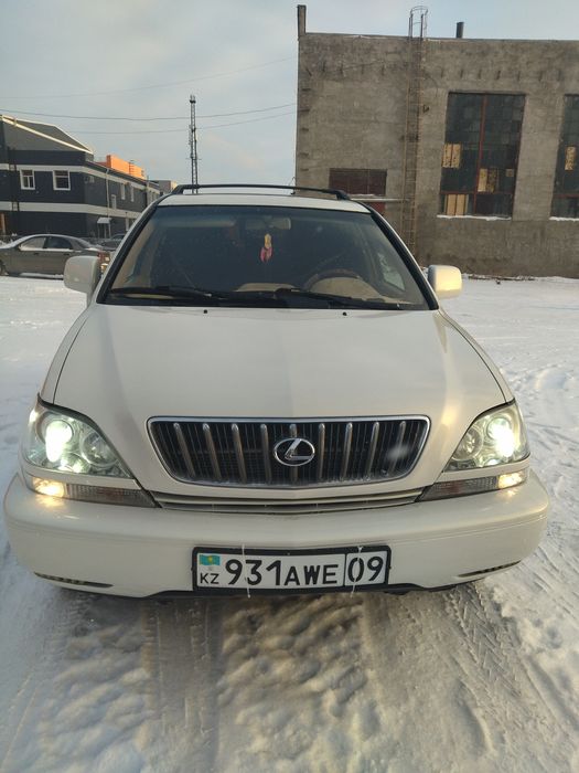 Продаю лексус рх300