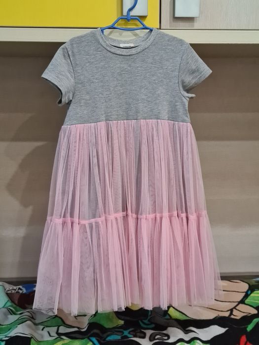 Платье нарядное на девочку