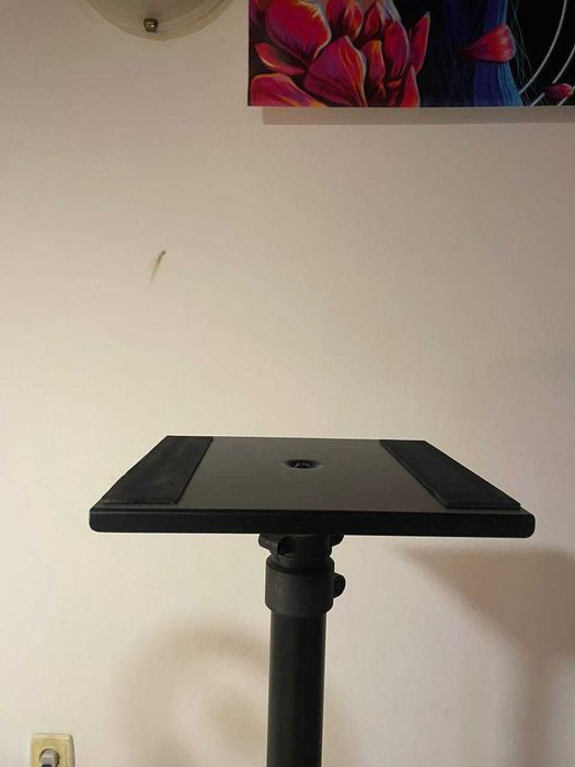 Стойки за тонколони / монитори