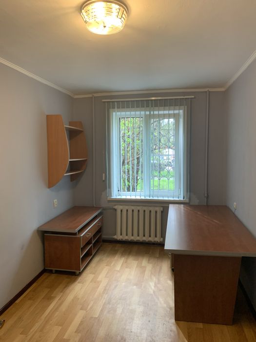 Мебель офисная б/у