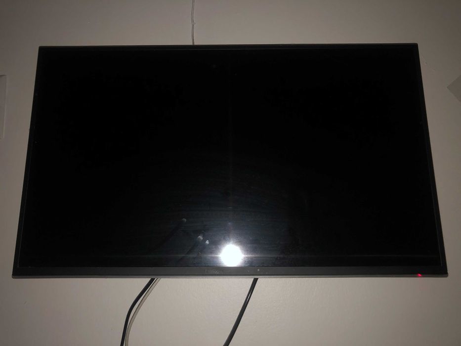 Телевизор LED Arielli 2 br. 32" и 1 бр. 40"