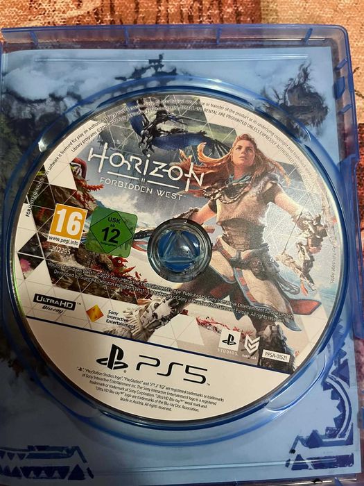 Resident Evil 4 PS5 si Forbidden West PS5