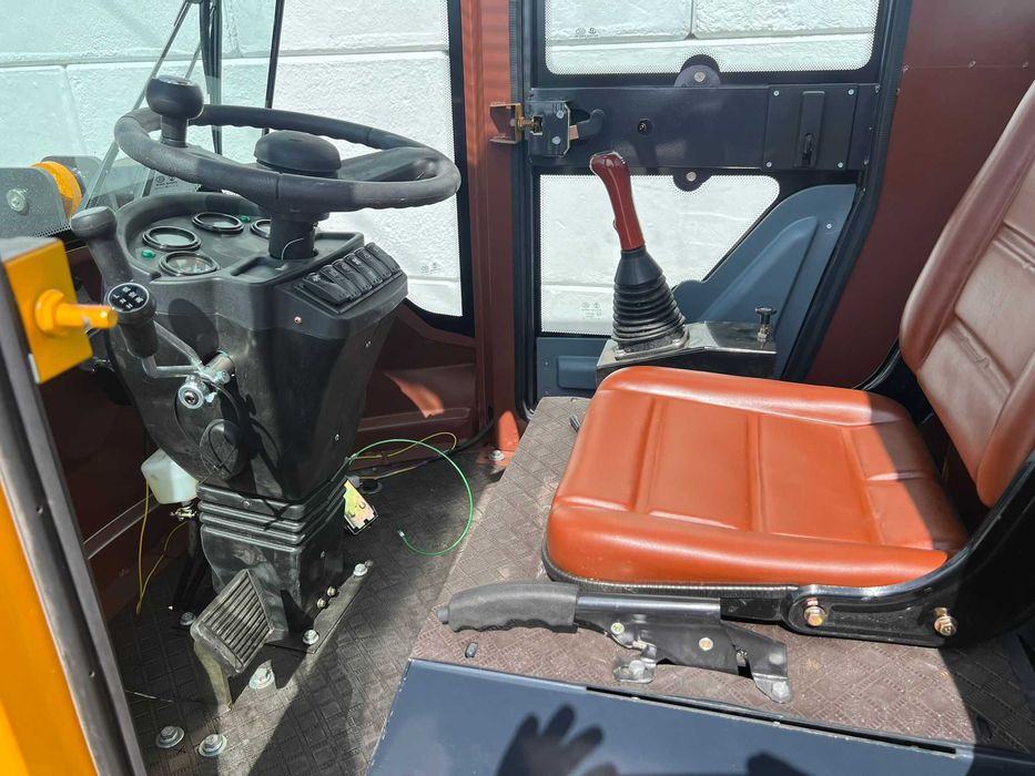 Incarcator frontal KUL - Putere 61 Hp , 2.5 Tone (Nou) + Video