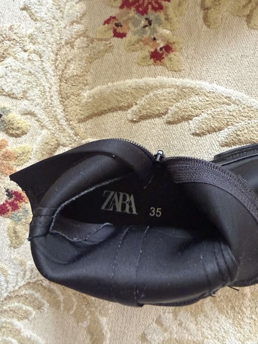 Продаются срочно ботинки Zara размер 35