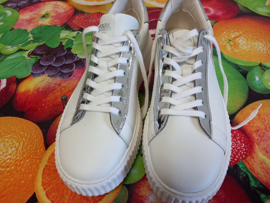 Adidasi de vânzare KARLA LEGENDA