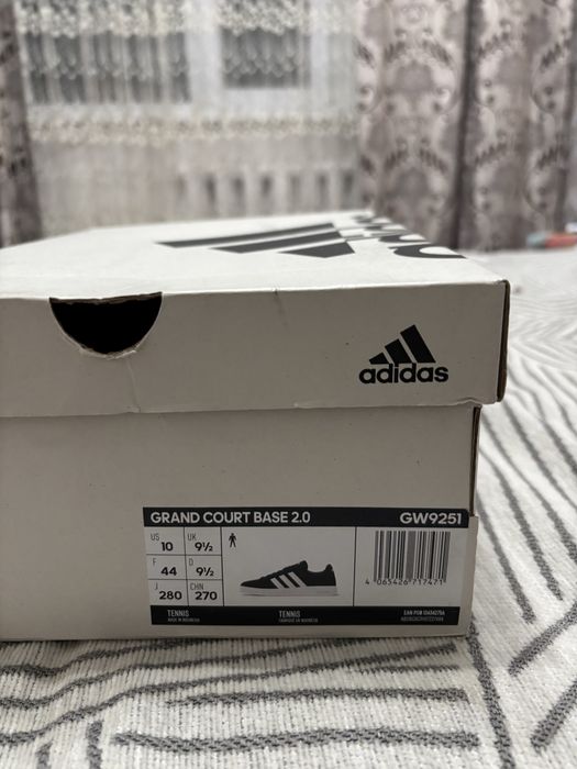 Продаю кеды Adidas