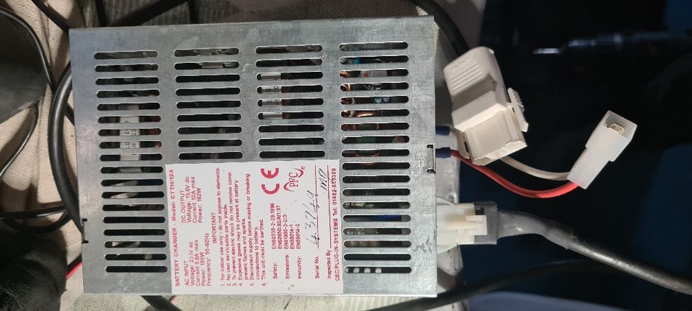 Incarcator auto 12v