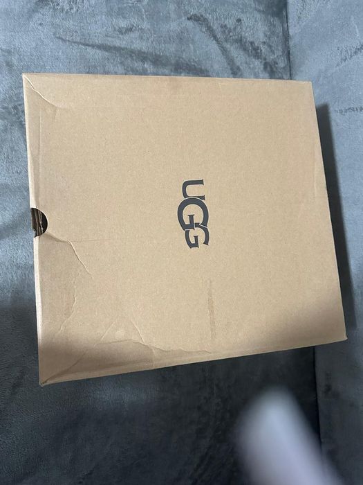 UGG Yose Puffer Mărimea 37 Noi în cutie