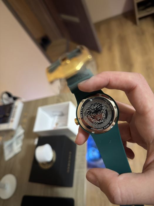 Versace мъжки нов оригинален часовник