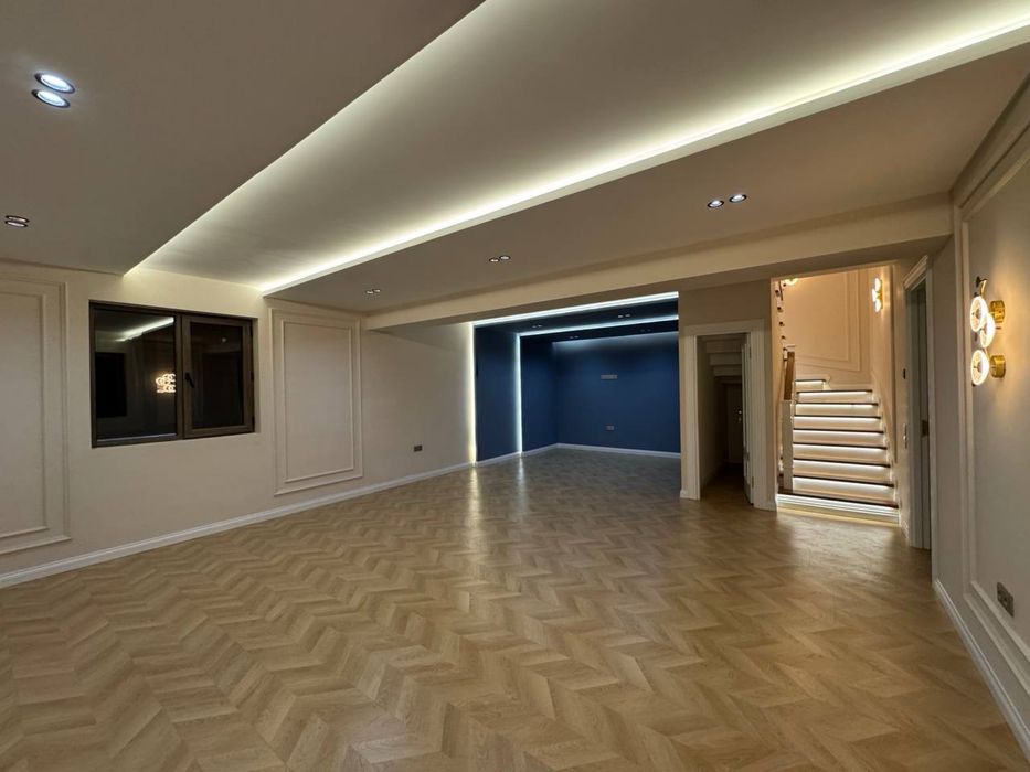 4 қаватли 2 та террасали 7 хонали 330 квадратли енги хонадон сотилади