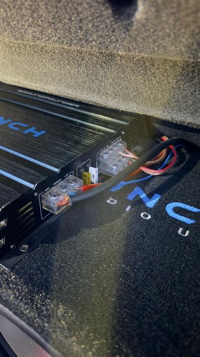 Vând tub bass  si stație