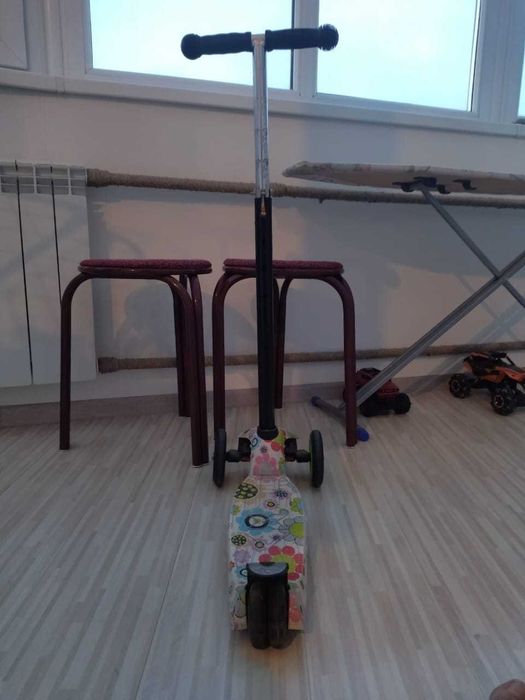 Самокат детский в отличном состоянии