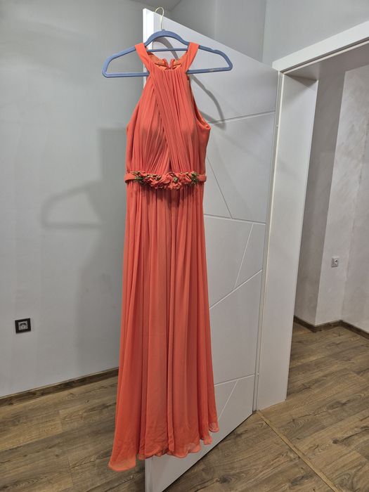 Официална  рокля