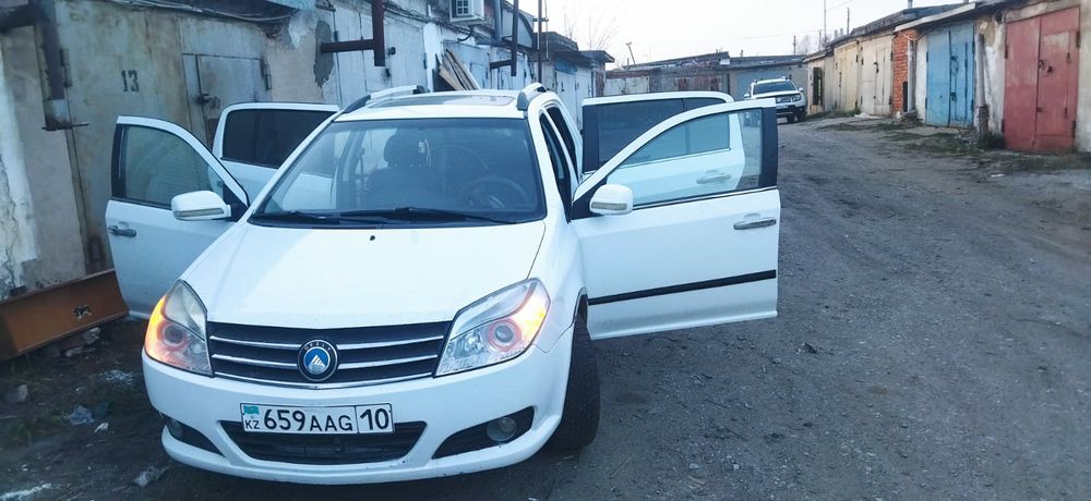 Продам машину Джили