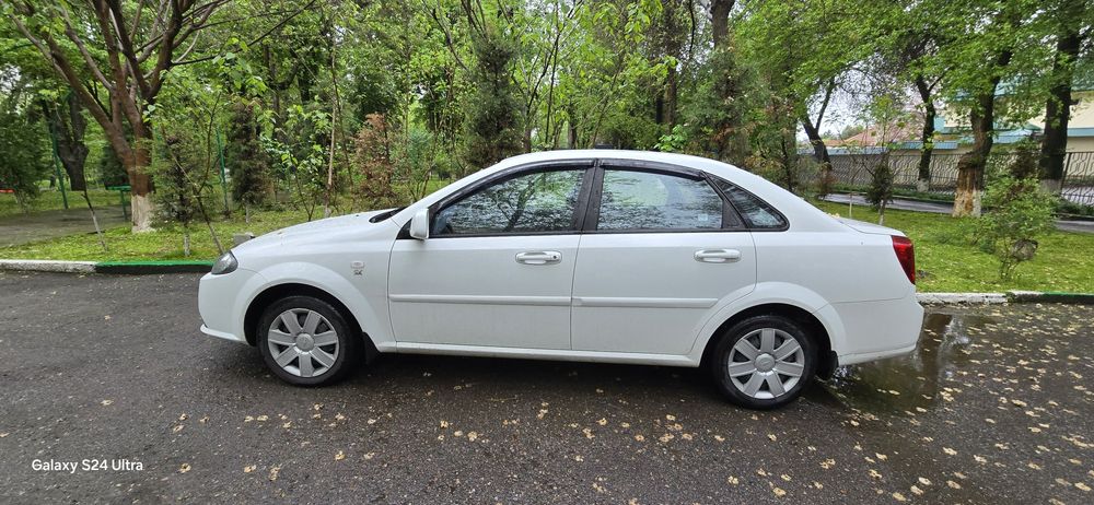 Ласетти  жентра  2022йил зур холатда