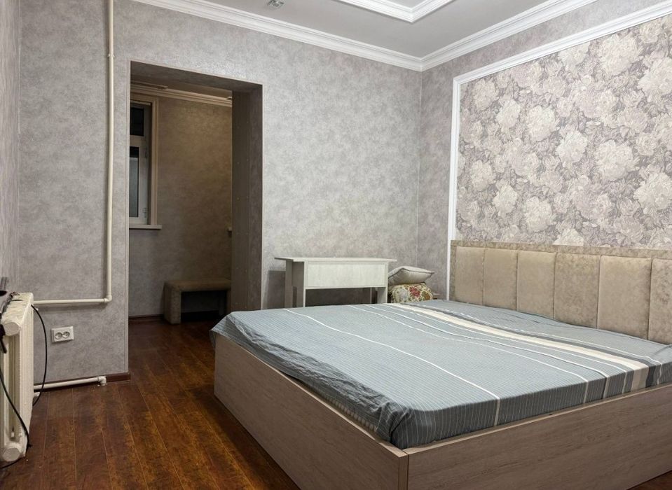 Продается 3-х комнатная квартира на Циалковского. Паркентский рынок