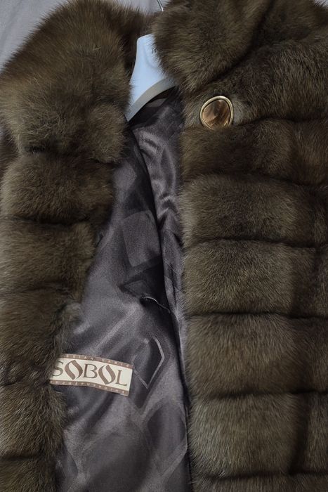 Продам  шубу  Соболь