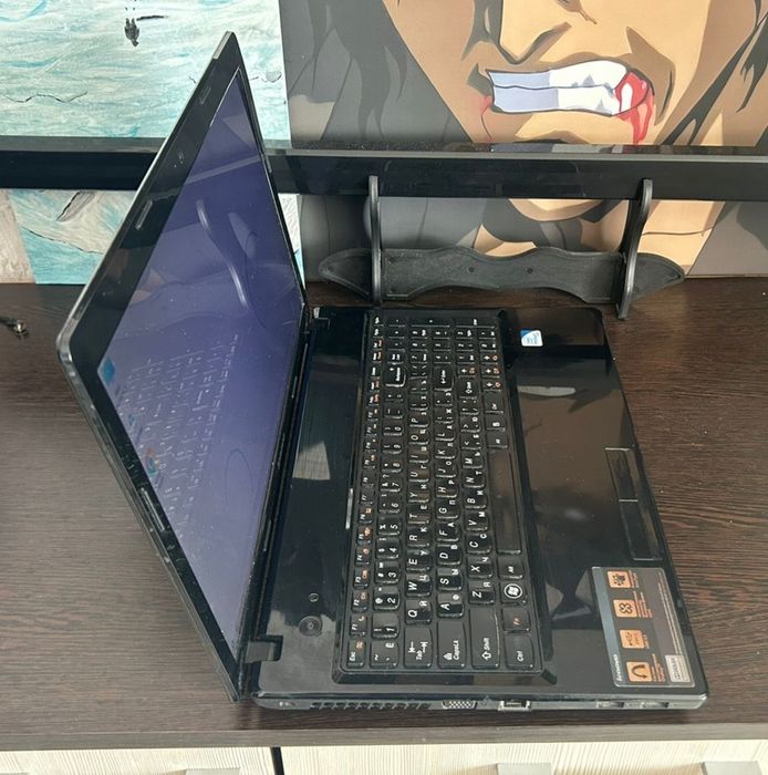 Ноутбук Ленова в идеальном состоянии