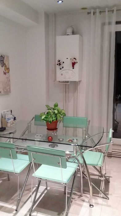 Inchiriez apartament cu 2 camere decomandat tg mures, Pandurilor, 52, langa bioclinica blocul eon ului, telefon 0745 082172, mobilat si utilat