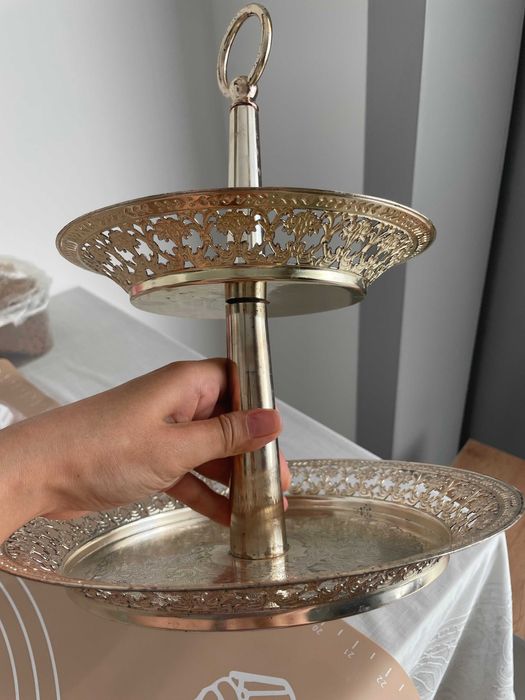 двухъярусная сервировочная подставка