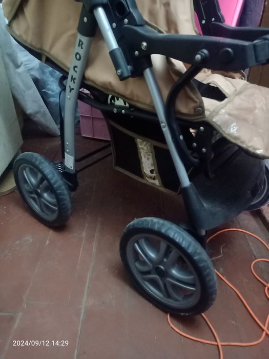 Продам коляску..