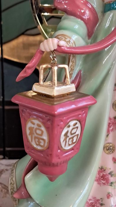 Порцеланова фигура Maiden of Fortune lena liu