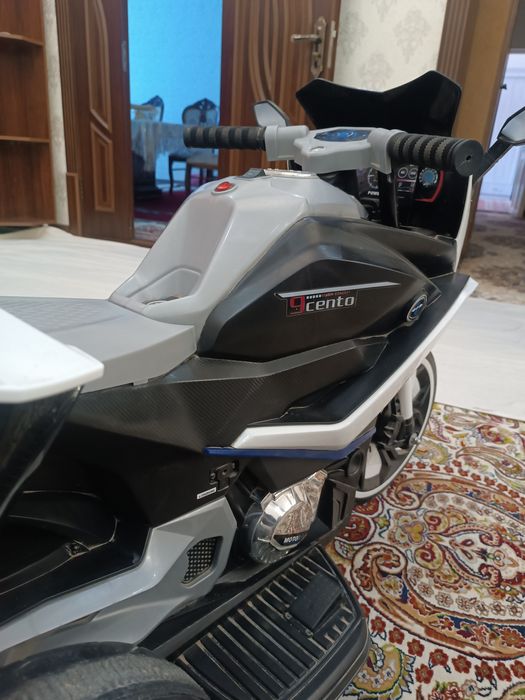 Sotiladi matasikil 2 ta yosh bolalar uchun usb fleshka bluetoth ulanad