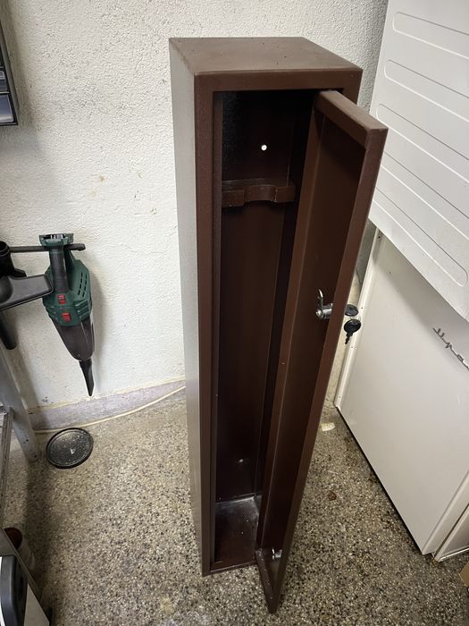 Метална каса за оръжие