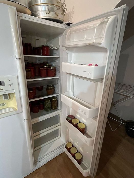 Холодильник Samsung