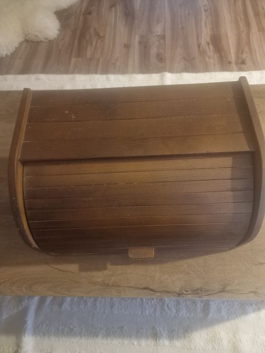 Cutie paine cu tocator si sertar