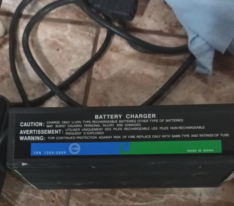 Derby Cycle ,36v 4Ah,incarcator bicicleta electrica