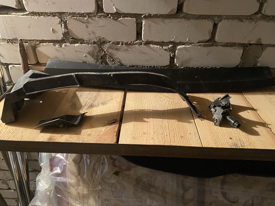 Запчвсти Субару Форестер багажник