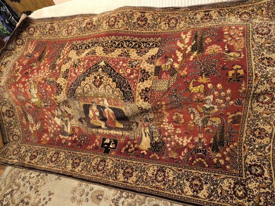 Жаккардовый пятицветный ковер с сюжетным узором — отличное состояние!