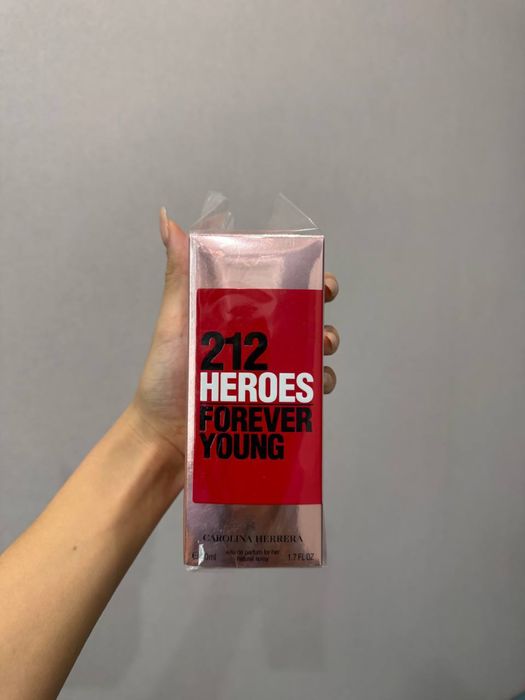 Духи “ Carolina Herrera 212 Heroes” 50 ml