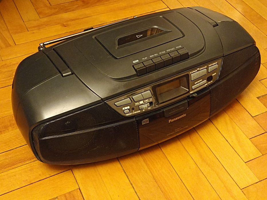 Radio-Cd, Panasonic RX-DS17 (predecesorul lui RX-DS27), stare buna.