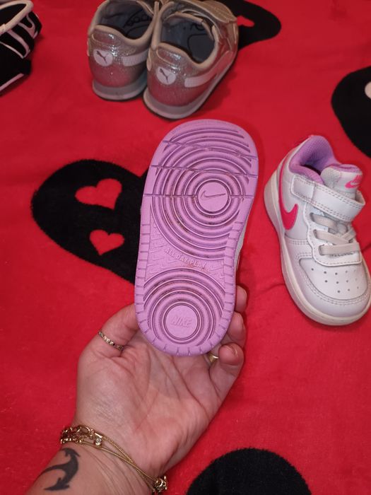 Vând adidasi de fetite originali