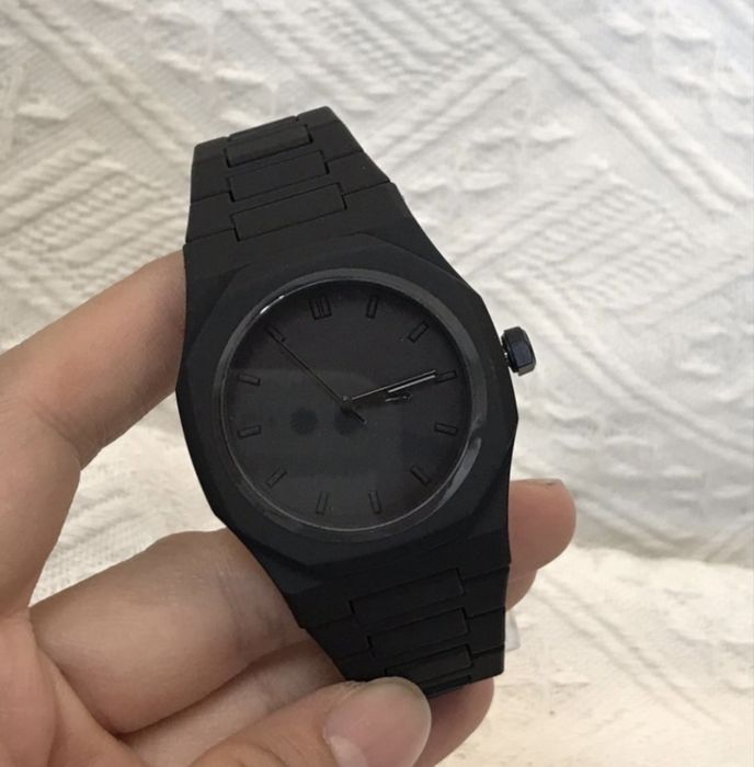 Черные Кварцевые Часы