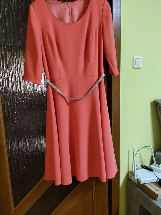 Rochie elegantă pentru diferite evenimente